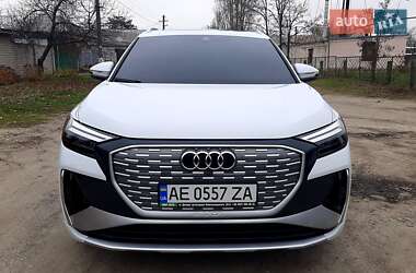 Внедорожник / Кроссовер Audi Q4 e-tron 2023 в 