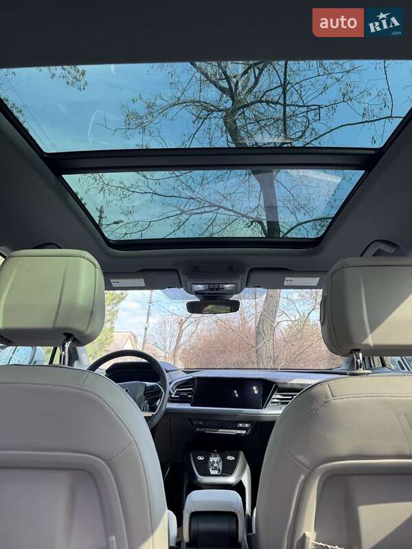 Внедорожник / Кроссовер Audi Q4 e-tron 2023 в Днепре