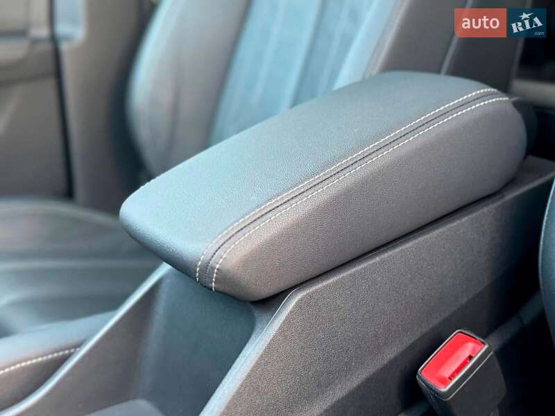 Внедорожник / Кроссовер Audi Q4 e-tron 2022 в Киеве