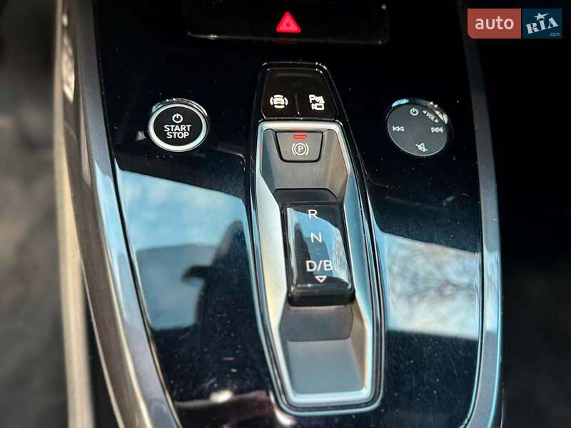 Внедорожник / Кроссовер Audi Q4 e-tron 2022 в Киеве