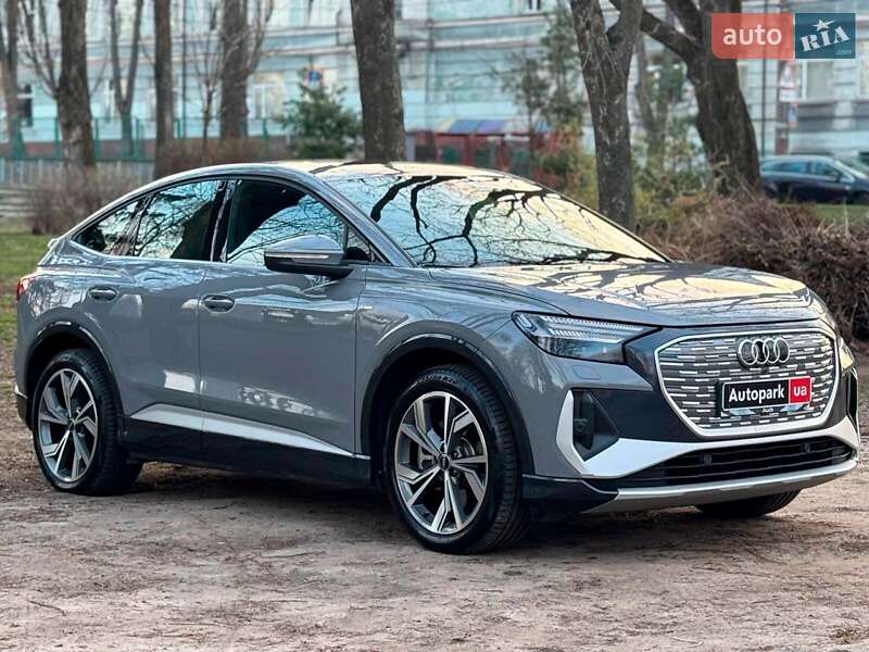Внедорожник / Кроссовер Audi Q4 e-tron 2022 в Киеве