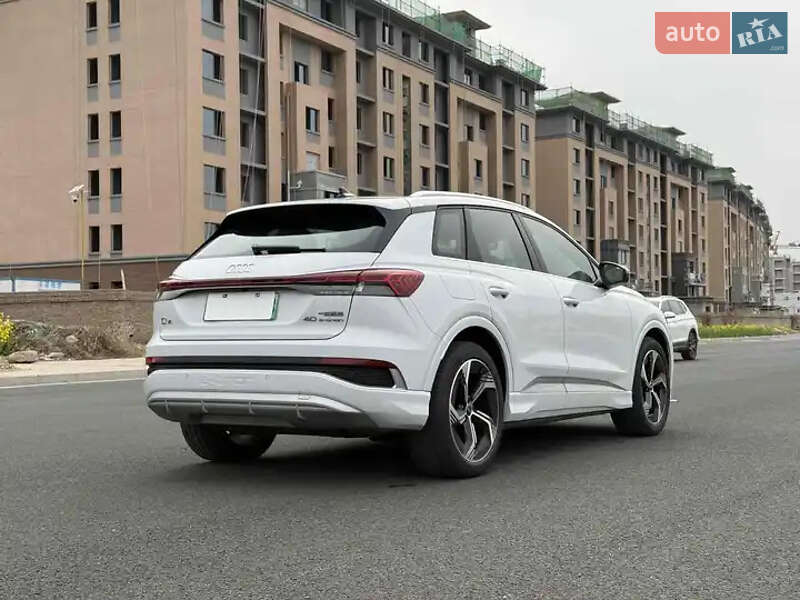 Позашляховик / Кросовер Audi Q4 e-tron 2024 в Одесі
