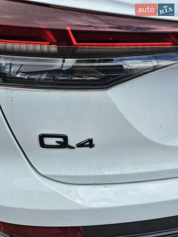 Позашляховик / Кросовер Audi Q4 e-tron 2023 в Харкові