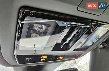 Позашляховик / Кросовер Audi Q4 e-tron 2023 в 