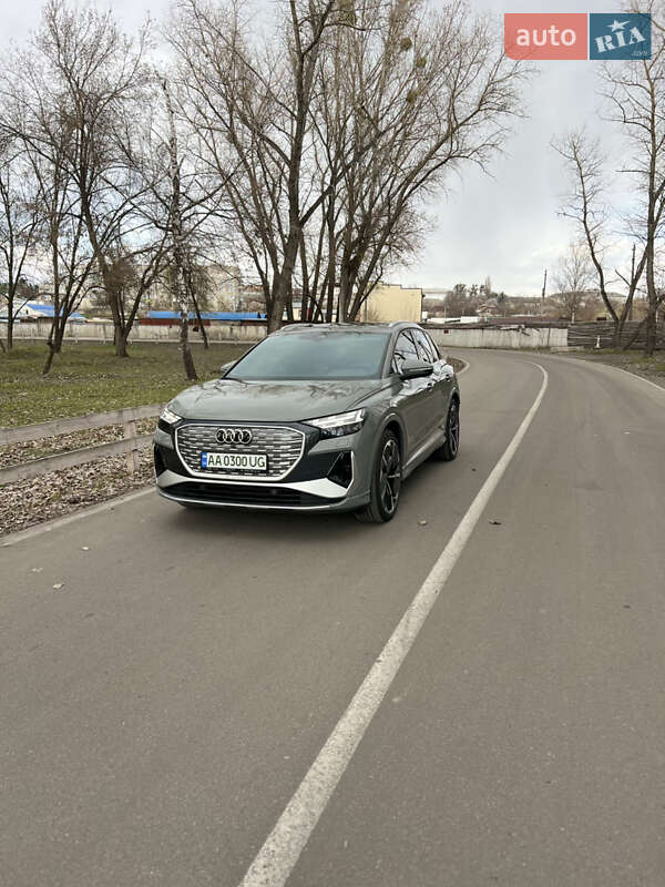 Внедорожник / Кроссовер Audi Q4 e-tron 2023 в 