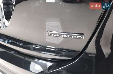 Позашляховик / Кросовер Audi Q4 e-tron 2023 в 