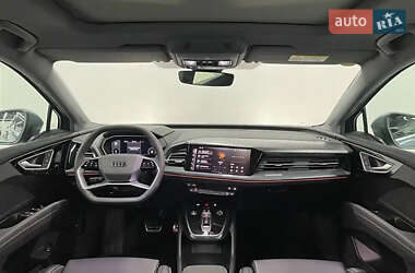 Позашляховик / Кросовер Audi Q4 e-tron 2023 в 