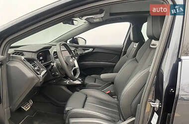 Внедорожник / Кроссовер Audi Q4 e-tron 2023 в 