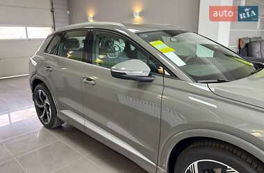 Внедорожник / Кроссовер Audi Q4 e-tron 2025 в 