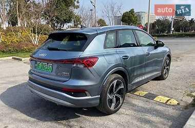 Внедорожник / Кроссовер Audi Q4 e-tron 2023 в 