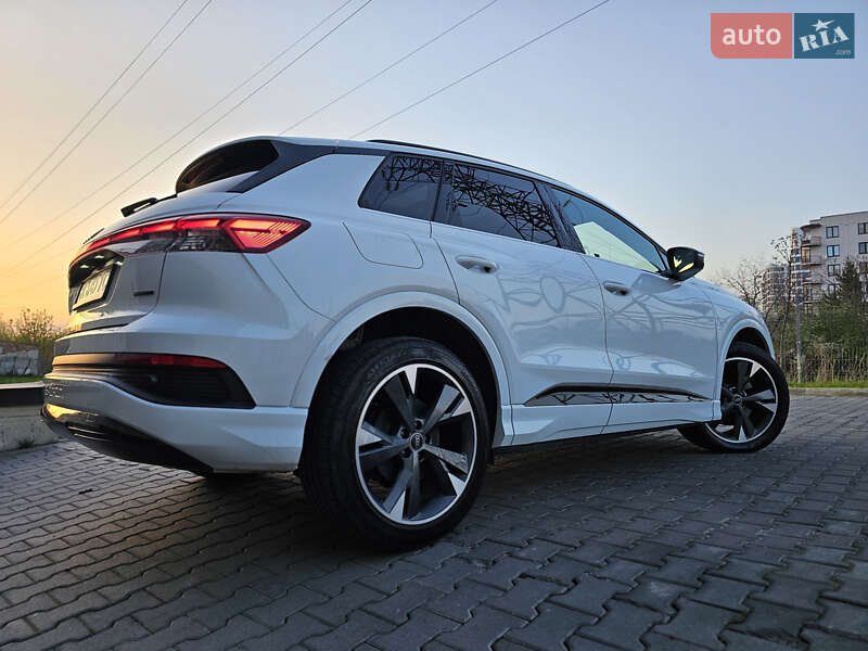 Внедорожник / Кроссовер Audi Q4 e-tron 2023 в Львове