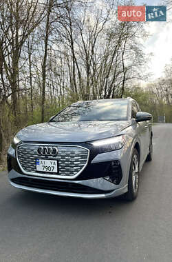 Внедорожник / Кроссовер Audi Q4 e-tron 2023 в 