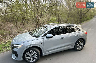 Внедорожник / Кроссовер Audi Q4 e-tron 2023 в 