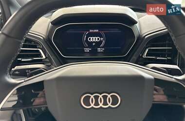 Позашляховик / Кросовер Audi Q4 e-tron 2023 в 