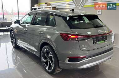 Позашляховик / Кросовер Audi Q4 e-tron 2025 в 