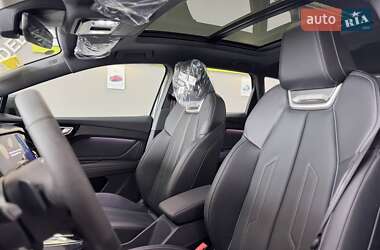 Позашляховик / Кросовер Audi Q4 e-tron 2025 в 