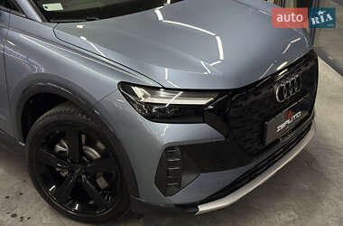 Внедорожник / Кроссовер Audi Q4 e-tron 2024 в 