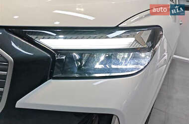 Внедорожник / Кроссовер Audi Q4 e-tron 2023 в 
