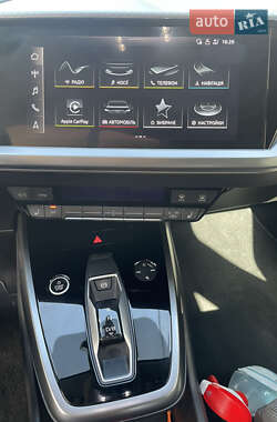 Внедорожник / Кроссовер Audi Q4 e-tron 2021 в 