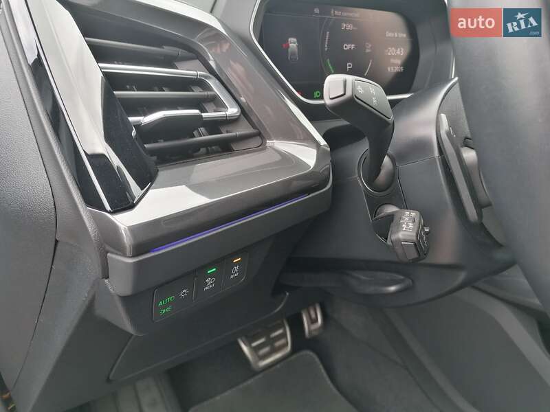 Позашляховик / Кросовер Audi Q4 e-tron 2023 в Мукачевому