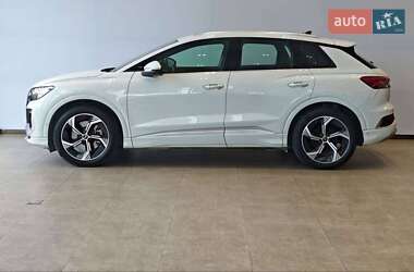Внедорожник / Кроссовер Audi Q4 e-tron 2023 в 