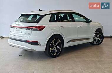Внедорожник / Кроссовер Audi Q4 e-tron 2023 в 