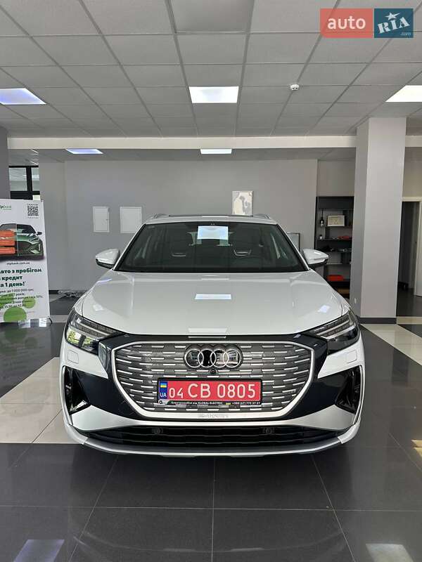 Внедорожник / Кроссовер Audi Q4 e-tron 2023 в Днепре