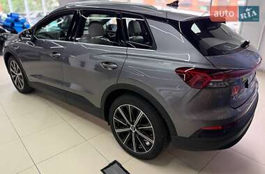 Внедорожник / Кроссовер Audi Q4 e-tron 2022 в 