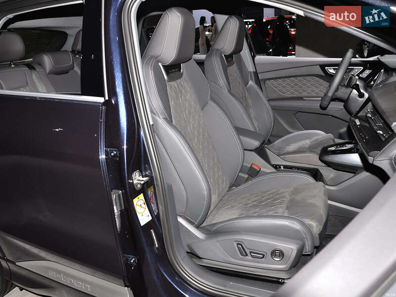 Внедорожник / Кроссовер Audi Q4 e-tron 2023 в Львове