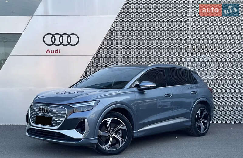 Внедорожник / Кроссовер Audi Q4 e-tron 2023 в Львове