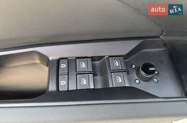 Внедорожник / Кроссовер Audi Q4 e-tron 2024 в 