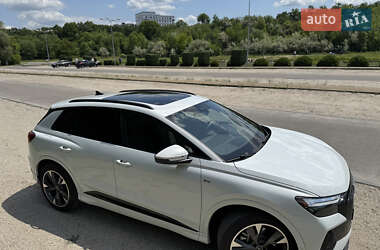 Внедорожник / Кроссовер Audi Q4 e-tron 2024 в 