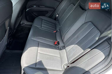 Внедорожник / Кроссовер Audi Q4 e-tron 2024 в 