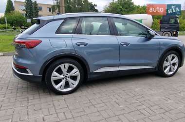 Позашляховик / Кросовер Audi Q4 e-tron 2023 в 