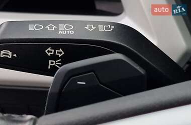 Позашляховик / Кросовер Audi Q4 e-tron 2023 в 