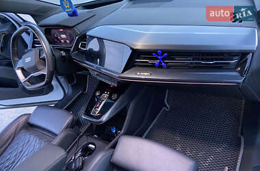 Внедорожник / Кроссовер Audi Q4 e-tron 2021 в 