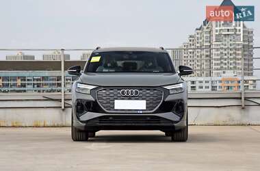 Внедорожник / Кроссовер Audi Q4 e-tron 2025 в 