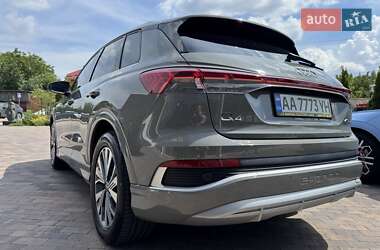 Позашляховик / Кросовер Audi Q4 e-tron 2024 в 