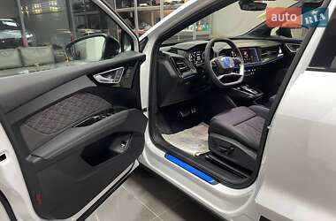 Внедорожник / Кроссовер Audi Q4 e-tron 2025 в 