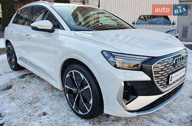 Внедорожник / Кроссовер Audi Q4 e-tron 2023 в 