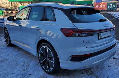Внедорожник / Кроссовер Audi Q4 e-tron 2023 в 