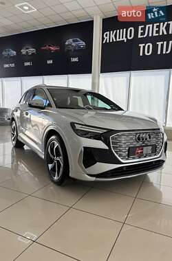 Внедорожник / Кроссовер Audi Q4 e-tron 2022 в 