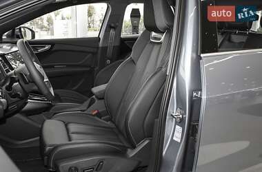 Внедорожник / Кроссовер Audi Q4 e-tron 2024 в 