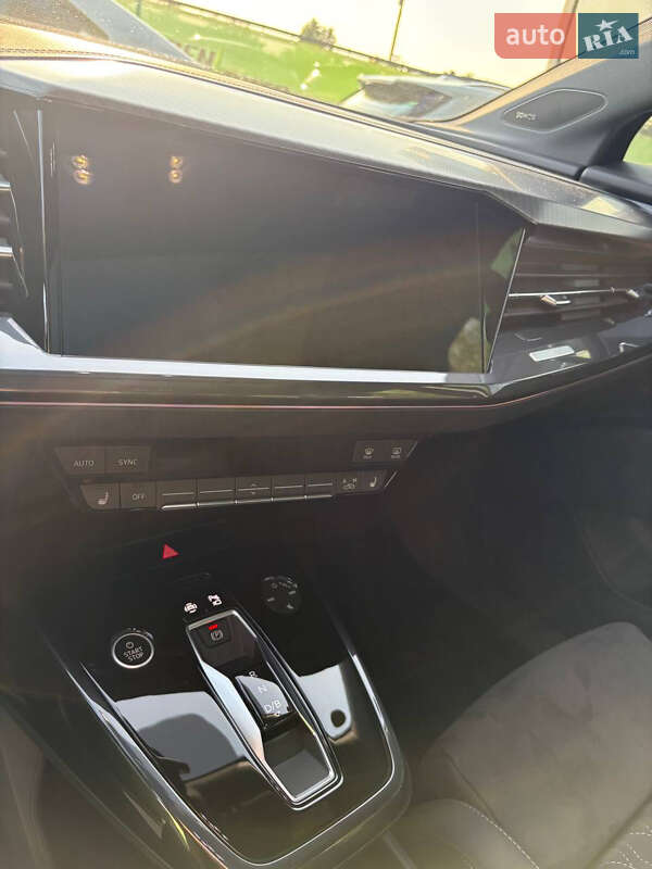 Позашляховик / Кросовер Audi Q4 e-tron 2024 в Києві
