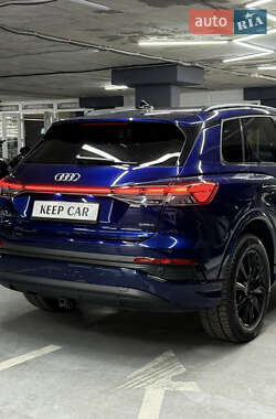 Позашляховик / Кросовер Audi Q4 e-tron 2023 в 