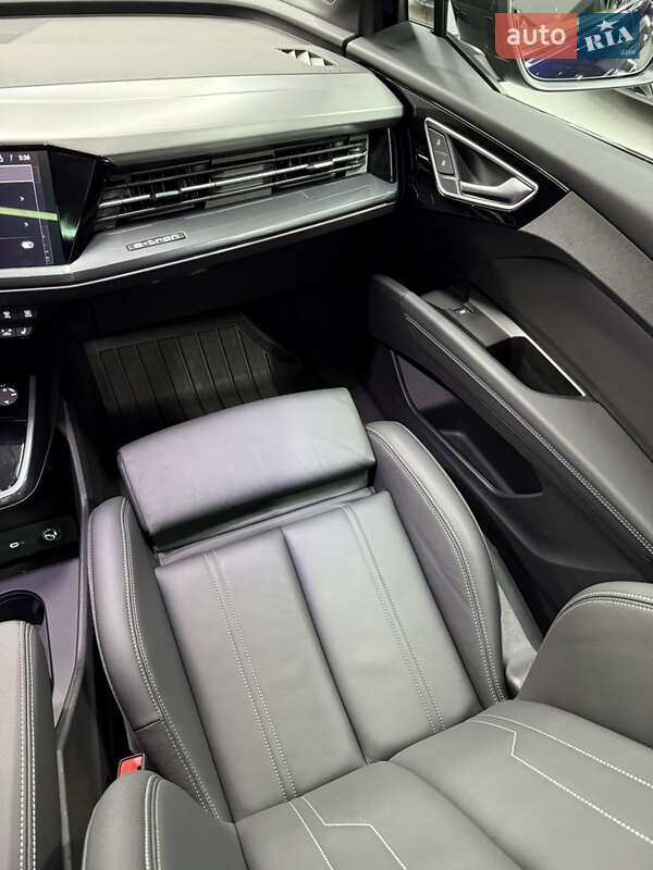 Позашляховик / Кросовер Audi Q4 e-tron 2023 в Одесі