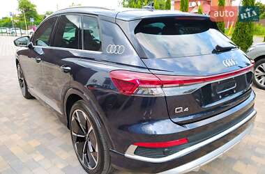 Внедорожник / Кроссовер Audi Q4 e-tron 2023 в 