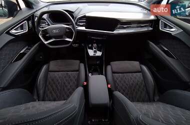Внедорожник / Кроссовер Audi Q4 e-tron 2023 в 