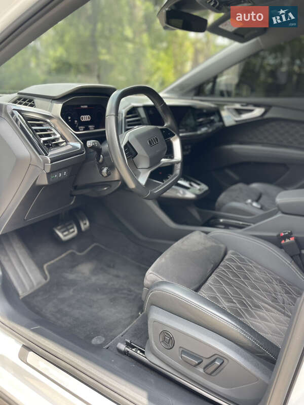 Внедорожник / Кроссовер Audi Q4 e-tron 2022 в Днепре фото 17 Внедорожник / Кроссовер Audi Q4 e-tron 2022 в Днепре