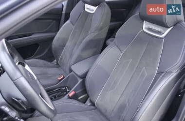 Внедорожник / Кроссовер Audi Q4 e-tron 2023 в 